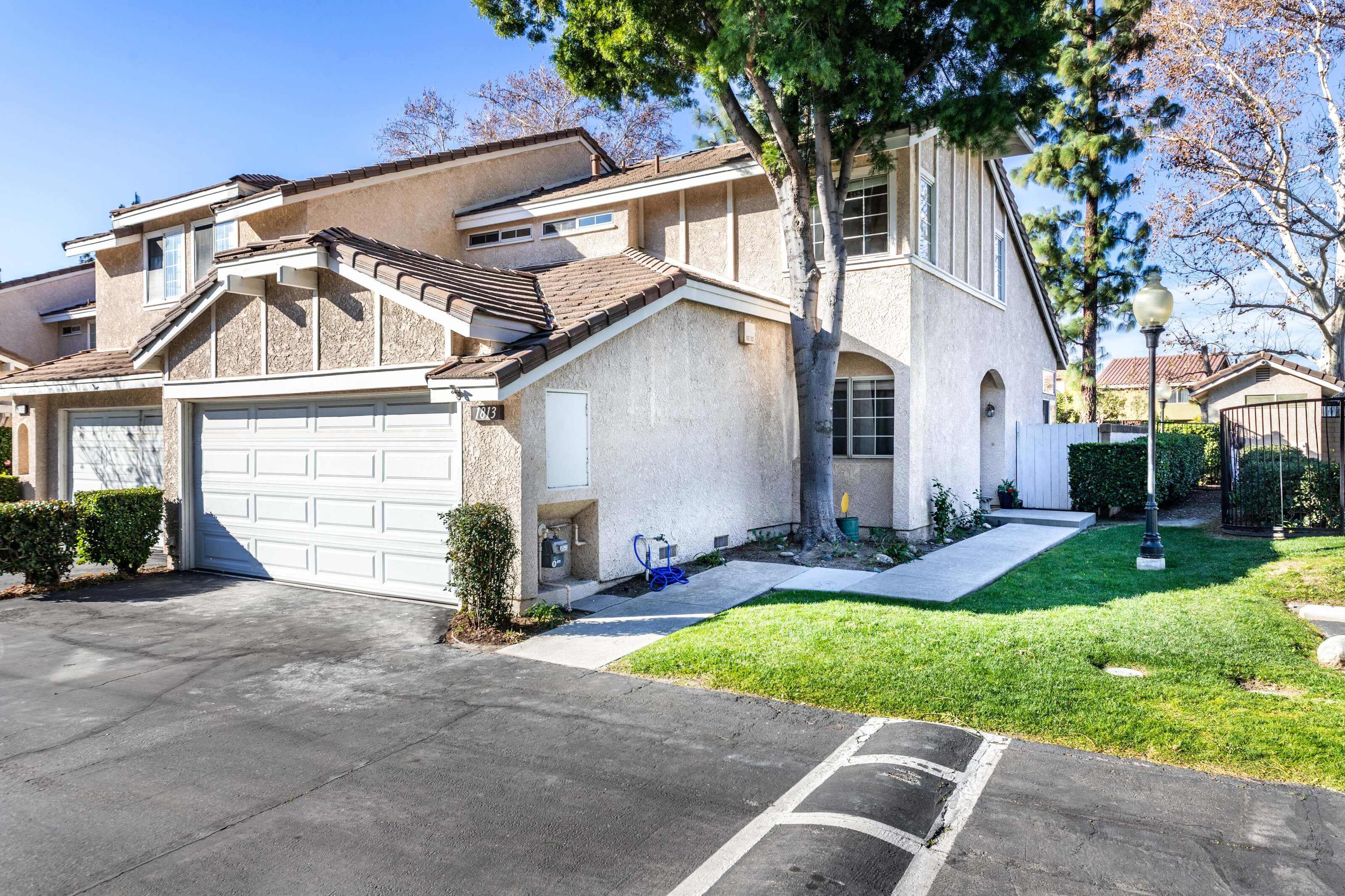1813 Canyon View Drive, Azusa, CA 91702